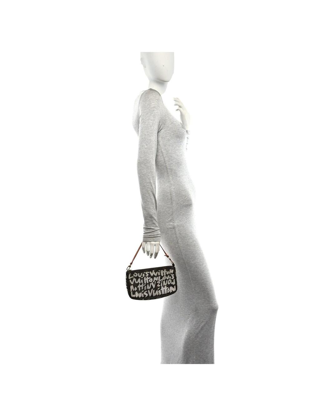 Louis Vuitton Graffiti Pochette #341038L11B